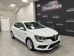 Blanco Usado 2019 Renault Mégane IV Business Berlina | 13.990 € (Un poco caro)