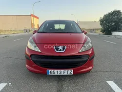 Rojo Usado 2007 Peugeot 207 Berlina | 4400 € (Precio justo)