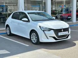 Blanco Usado 2021 Peugeot 208 Active Utilitario | 18.970 €