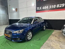 Azul Usado 2011 Audi A1 Attraction Utilitario | 7480 € (Un poco caro)