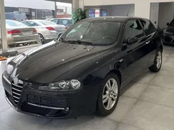 Negro Usado 2006 Alfa Romeo 147 Utilitario | 4990 € (Precio justo)
