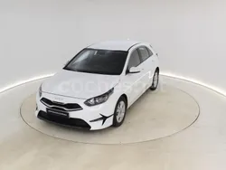 Blanco Usado 2024 Kia Ceed Berlina | 19.490 € (Precio justo)