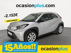 Gris Usado 2024 Toyota Aygo Play Utilitario | 14.450 € (Precio justo)