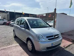Plateado Usado 2005 Opel Meriva Essentia Monovolumen | 4250 € (Caro)