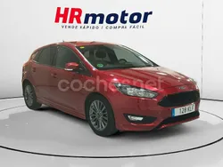 Rojo Usado 2018 Ford Focus ST-Line Berlina | 13.390 € (Precio justo)