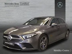 Mountaingrau met. Usado 2021 Mercedes A180 AMG line Berlina | 23.900 € (Precio justo)