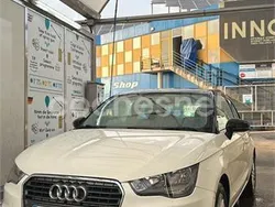 Blanco Usado 2011 Audi A1 Ambition Utilitario | 6900 € (Precio justo)