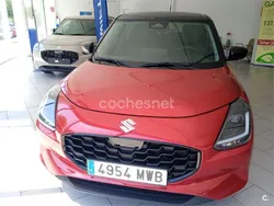 Rojo Nuevo 2024 Suzuki Swift Berlina | 18.950 €