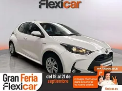 Blanco Usado 2021 Toyota Yaris Hybrid Active Utilitario | 14.490 € (Precio justo)
