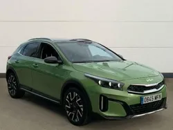 Verde Usado 2023 Kia XCeed SUV | 32.500 €