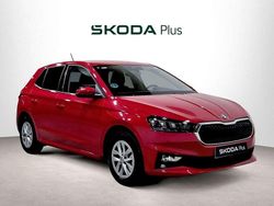 Rojo Usado 2024 Skoda Fabia Selection Utilitario | 17.490 € (Buen precio)