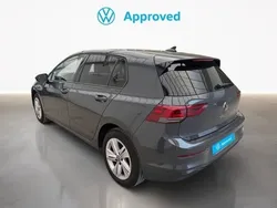 Gris / plata Usado 2024 VW Golf VIII Life Berlina | 27.400 € (Precio justo)