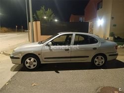 Gris / plata Usado 2000 Renault Mégane Berlina | 1400 € (Precio justo)