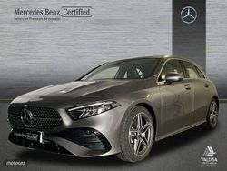 Gris / plateado Usado 2023 Mercedes A200 AMG line | 33.900 € (Precio justo)
