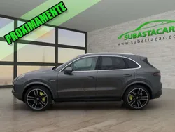 Gris Usado 2019 Porsche Cayenne SUV | 41.942 €