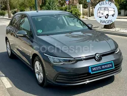 Gris / plata Usado 2022 VW Golf VIII Life Berlina | 15.500 € (Buen precio)
