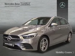 Gris Usado 2023 Mercedes B180 Monovolumen | 34.250 € (Un poco caro)
