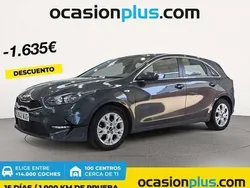 Gris Usado 2023 Kia Ceed Utilitario | 16.355 € (Buen precio)