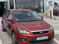 Burdeos Usado 2008 Ford Focus Trend Utilitario | 4500 € (Precio justo)