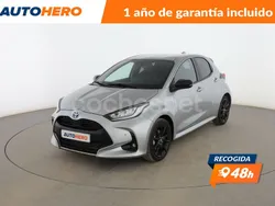 Gris Usado 2023 Toyota Yaris Hybrid Plus Berlina | 22.599 € (Precio justo)