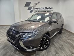 Gris / plata Usado 2018 Mitsubishi Outlander P-HEV SUV | 20.900 € (Precio justo)