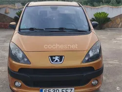 Naranja Usado 2006 Peugeot 1007 Utilitario | 5200 € (Un poco caro)