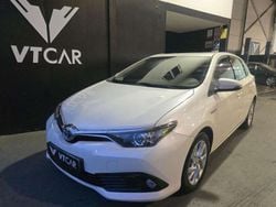 Blanco Usado 2016 Toyota Auris Hybrid Business Edition Utilitario | 12.990 € (Precio justo)