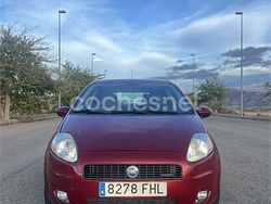 Rojo Usado 2006 Fiat Grande Punto Emotion Utilitario | 4000 € (Precio justo)