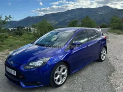 Azul Usado 2014 Ford Focus ST Berlina | 15.990 €