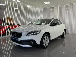 Blanco Usado 2017 Volvo V40 CC Familiar | 12.990 € (Buen precio)