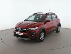 Rojo Usado 2022 Dacia Sandero Comfort Utilitario | 15.899 € (Un poco caro)