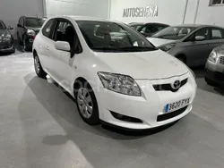 Blanco Usado 2007 Toyota Auris Utilitario | 5000 € (Precio justo)