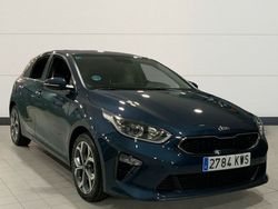 Azul Usado 2019 Kia Ceed Berlina | 17.200 €