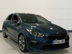 Azul Usado 2019 Kia Ceed Berlina | 15.000 €