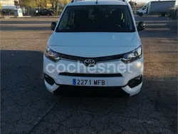 Blanco Usado 2023 Toyota Proace Verso Active Familiar | 25.500 € (Un poco caro)