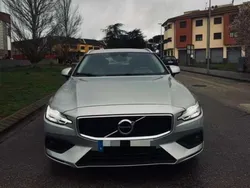 Gris Usado 2021 Volvo V60 Momentum Familiar | 22.000 € (Precio justo)