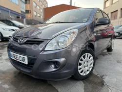 Gris / plata Usado 2010 Hyundai i20 Classic Berlina | 5999 € (Precio justo)