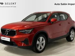 Rojo Usado 2023 Volvo XC40 Core SUV | 30.900 € (Precio justo)