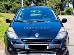 Negro Usado 2012 Renault Clio III Collection Berlina | 4199 € (Precio justo)