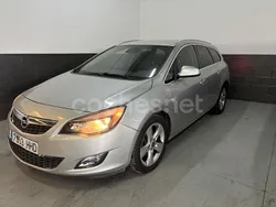 Gris / plata Usado 2012 Opel Astra Selective Familiar | 2999 € (Precio justo)