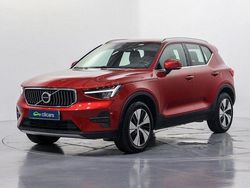 Rojo Usado 2023 Volvo XC40 Core SUV | 28.490 € (Precio justo)