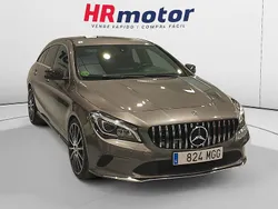 Gris Usado 2017 Mercedes CLA200 Shooting Brake Urban Familiar | 16.890 € (Buen precio)