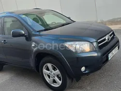 Gris / plata Usado 2007 Toyota RAV4 Premium SUV | 7999 € (Buen precio)