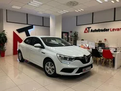 Blanco Usado 2016 Renault Mégane III Life | 9999 € (Precio justo)