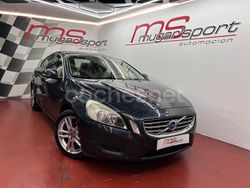 Gris / plata Usado 2011 Volvo S60 Momentum Berlina | 9900 €