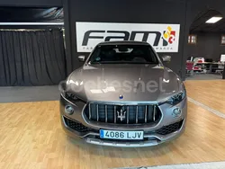 Gris / plata Usado 2020 Maserati Levante GranLusso SUV | 44.900 € (Buen precio)