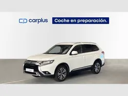 Blanco silky (perlado) Usado 2019 Mitsubishi Outlander Motion SUV | 23.390 € (Un poco caro)