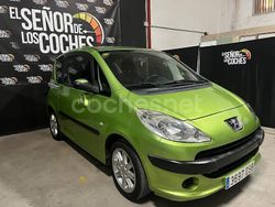 Verde Usado 2005 Peugeot 1007 Utilitario | 3950 € (Precio justo)