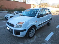 Blanco Usado 2012 Ford Fusion Berlina | 4799 € (Precio justo)