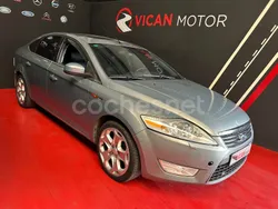 Gris / plata Usado 2007 Ford Mondeo Ambiente Berlina | 5500 € (Precio justo)